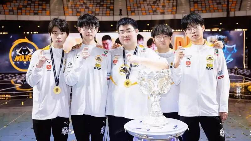 T1世界赛阵容怎么定?从选手池到版本适配的完整判断思路