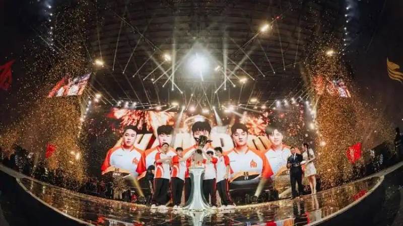 Faker S16世界赛表现怎么看?中单节奏与团队角色拆解
